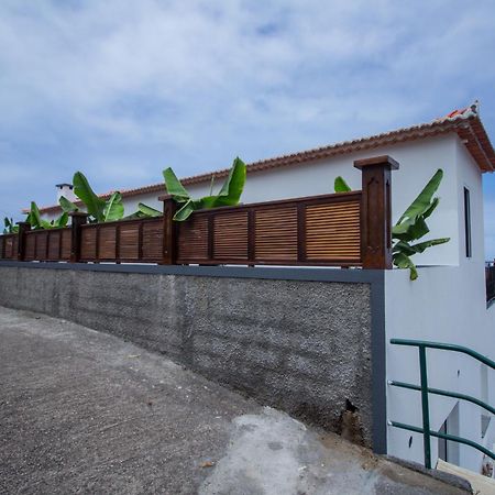 Oliveira'S Apartments - Madeira Island ポンタ・デルガダ エクステリア 写真