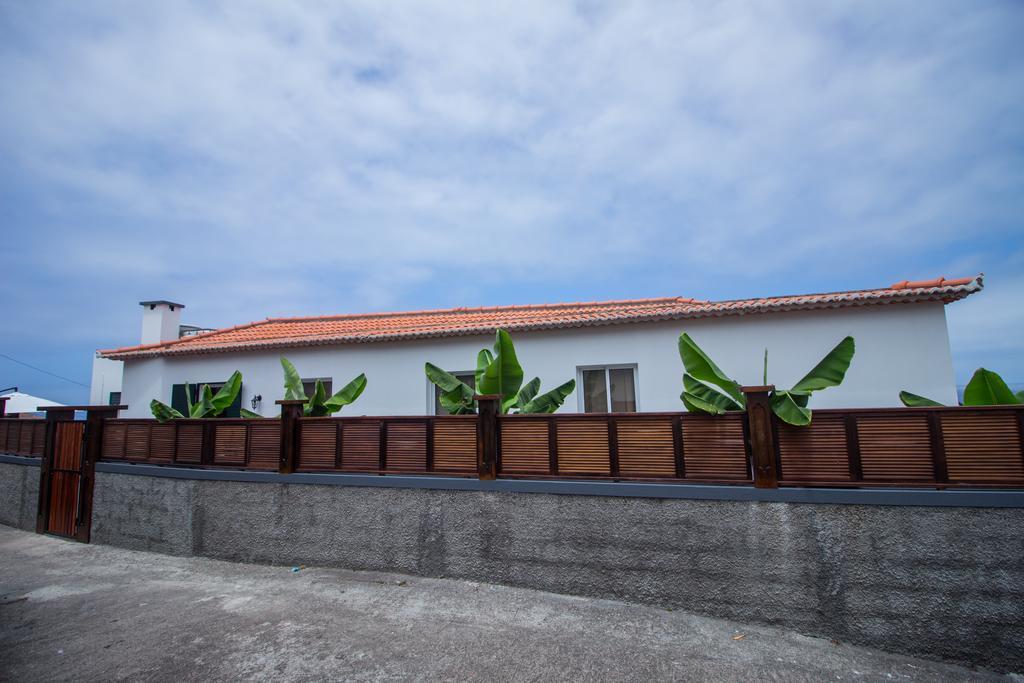 Oliveira'S Apartments - Madeira Island ポンタ・デルガダ エクステリア 写真