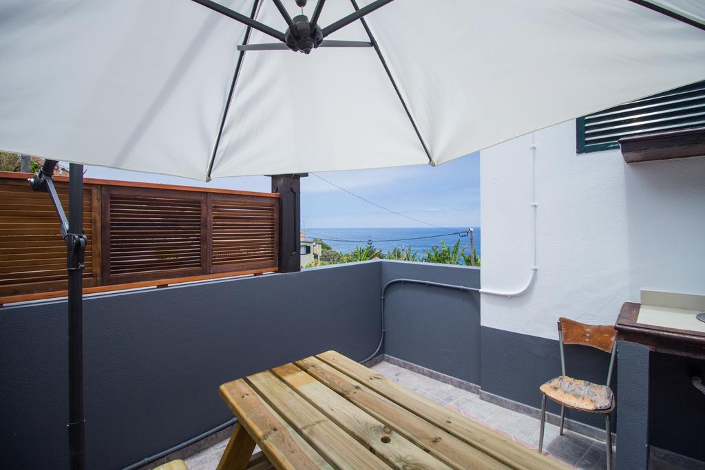 Oliveira'S Apartments - Madeira Island ポンタ・デルガダ エクステリア 写真