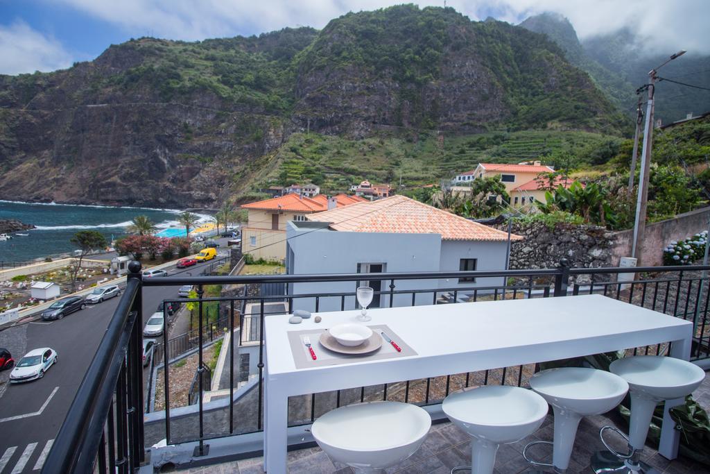 Oliveira'S Apartments - Madeira Island ポンタ・デルガダ エクステリア 写真