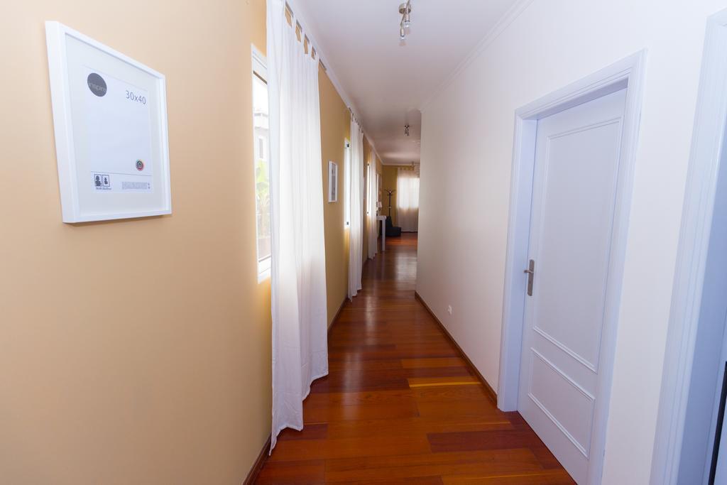 Oliveira'S Apartments - Madeira Island ポンタ・デルガダ エクステリア 写真