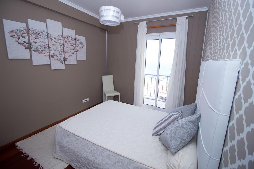 Oliveira'S Apartments - Madeira Island ポンタ・デルガダ エクステリア 写真
