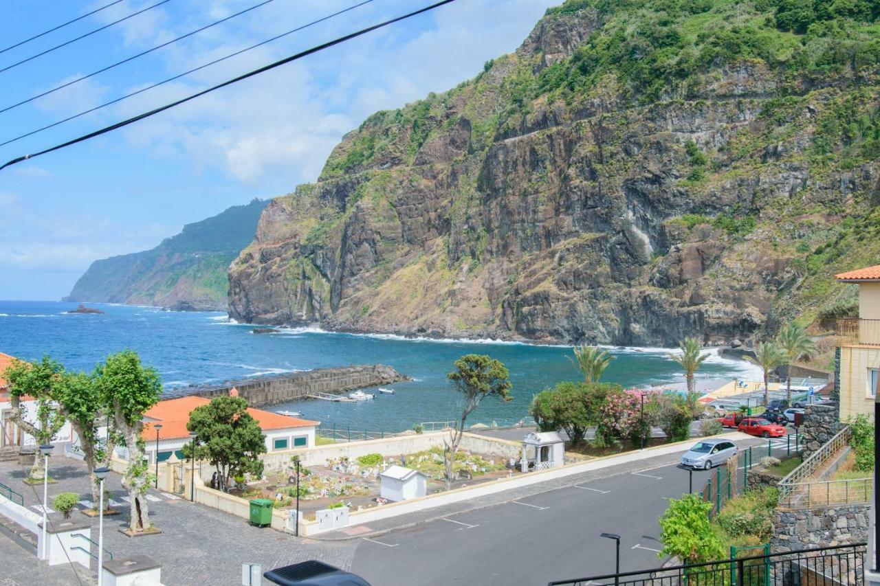 Oliveira'S Apartments - Madeira Island ポンタ・デルガダ エクステリア 写真